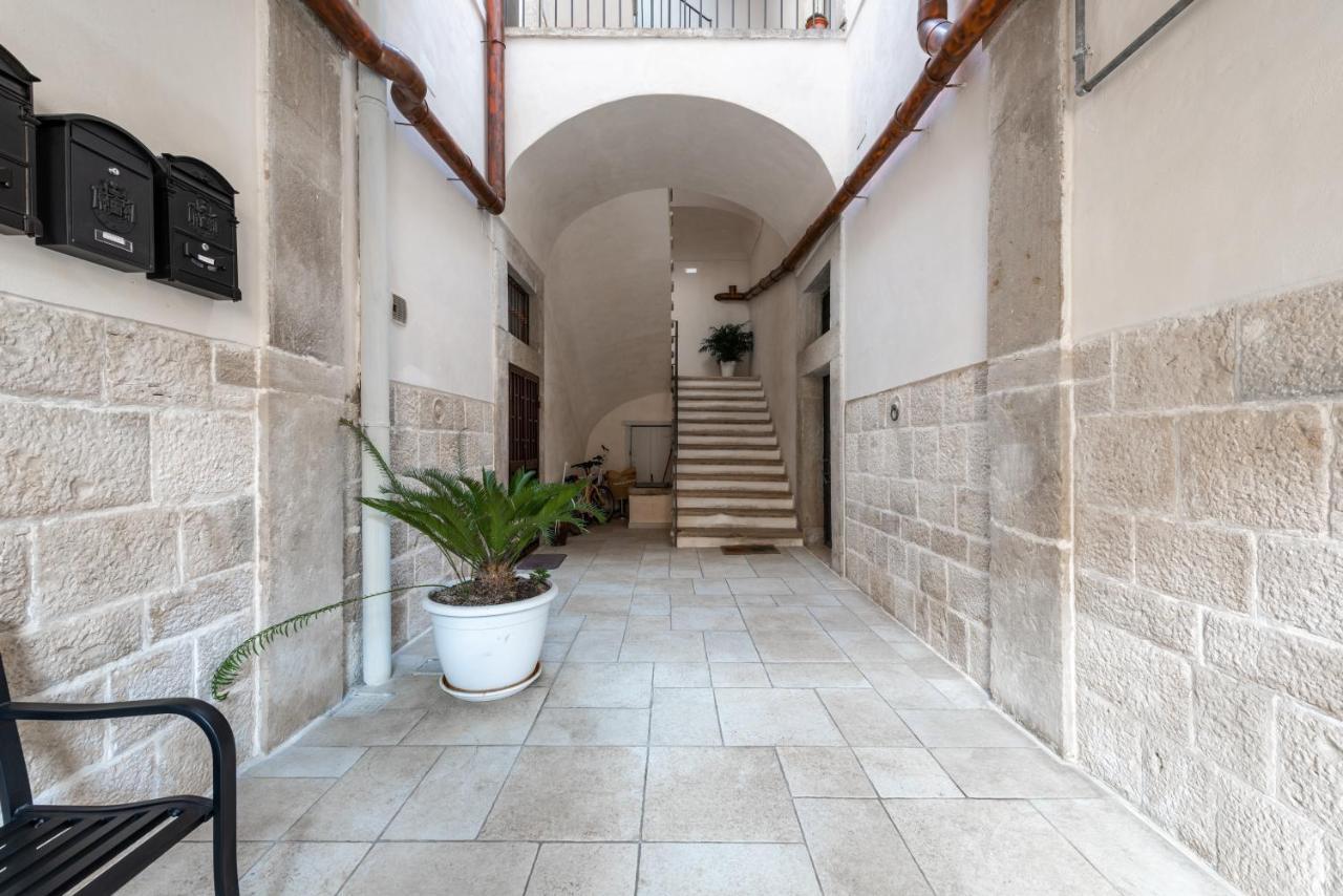 I Colori Della Puglia Rooms Трани Экстерьер фото